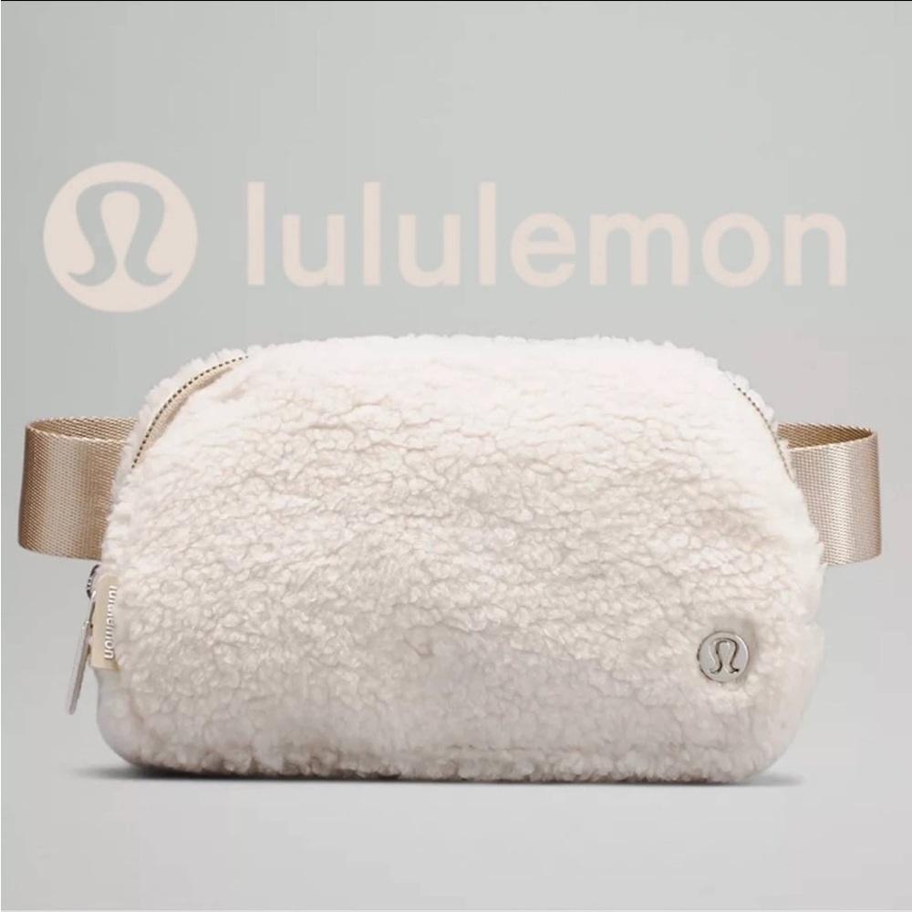 Lululemon Everywhere Belt Bag Fleece Natural Ivory Trench One Size